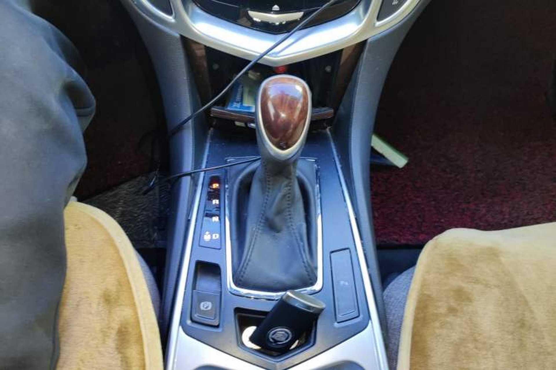 Used Cadillac SRX 2014 3.0L Leading Model Gear Lever