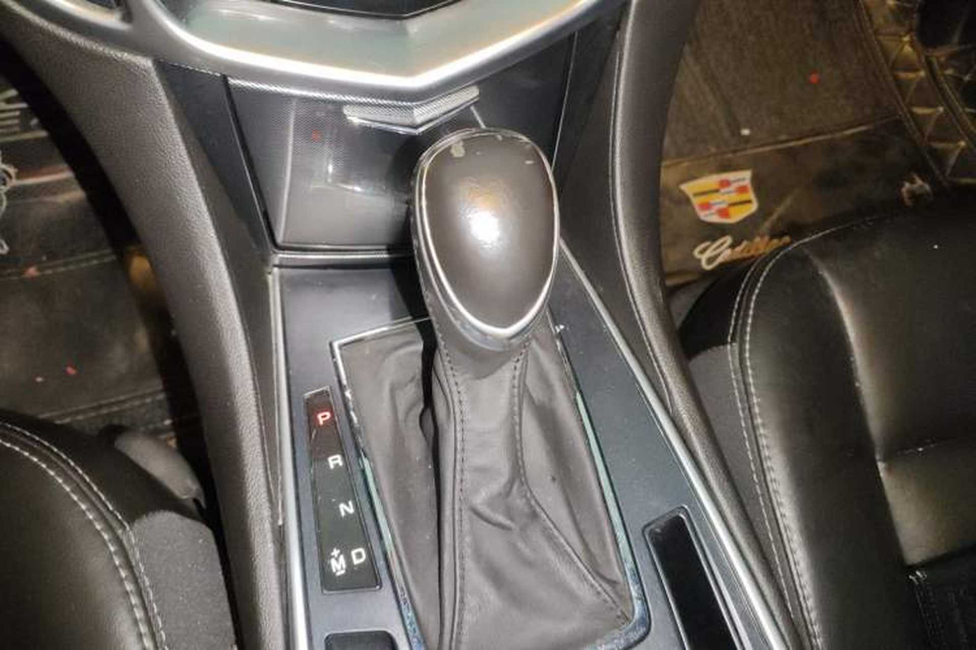 Used Cadillac SRX 2014 3.0L Comfort Model Gear Lever