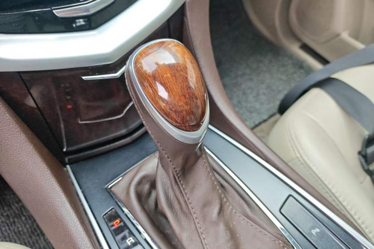 Used Cadillac SRX 2014 3.0L Elite Model Gear Lever