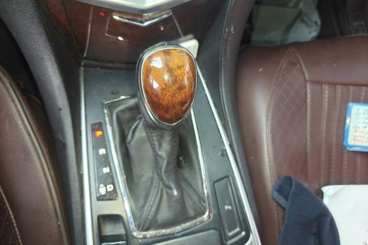 Used Cadillac SRX 2014 3.0L Elite Model Gear Lever