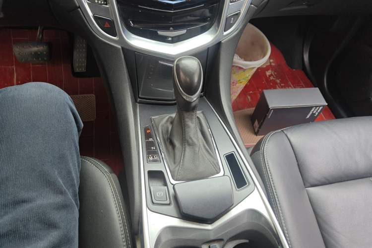 Used Cadillac SRX 2014 3.0L Comfort Model Gear Lever