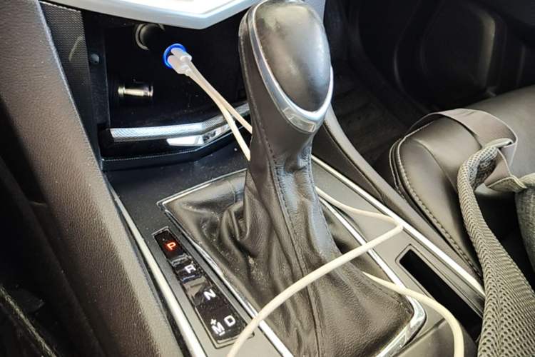 Used Cadillac SRX 2014 3.0L Comfort Model Gear Lever