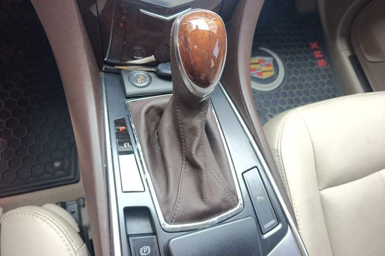 Used Cadillac SRX 2014 3.0L Elite Model Gear Lever