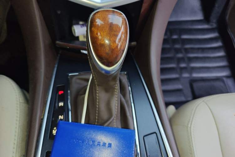 Used Cadillac SRX 2014 3.0L Elite Model Gear Lever