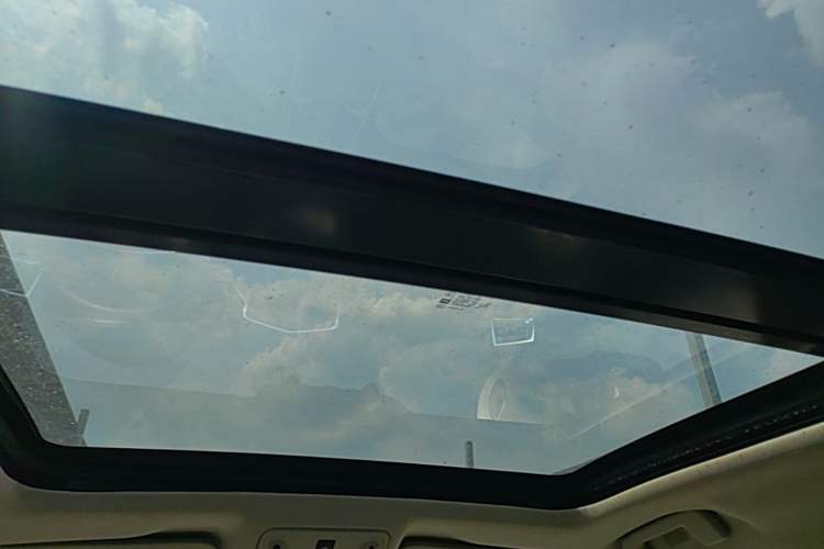 Used Cadillac SRX 2014 3.0L Elite Model Headliner