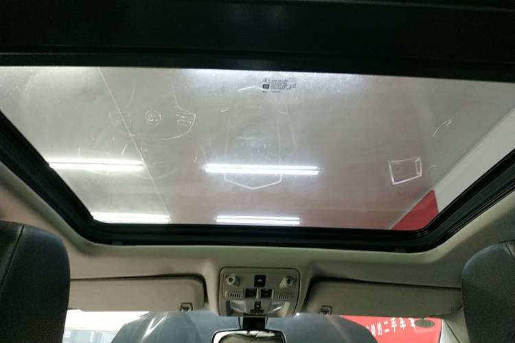 Used Cadillac SRX 2014 3.0L Leading Model Headliner