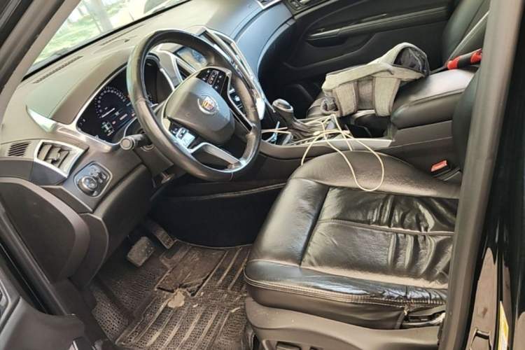 Used Cadillac SRX 2014 3.0L Comfort Model Interior 2