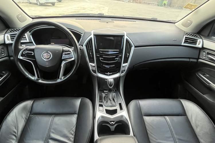 Used Cadillac SRX 2014 3.0L Comfort Model Interior 3
