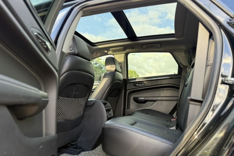 Used Cadillac SRX 2014 3.0L Comfort Model Interior 3