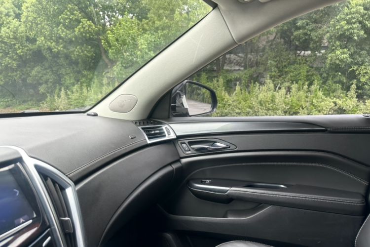 Used Cadillac SRX 2014 3.0L Comfort Model Interior 6