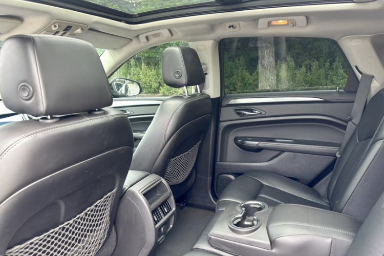 Used Cadillac SRX 2014 3.0L Comfort Model Interior 9