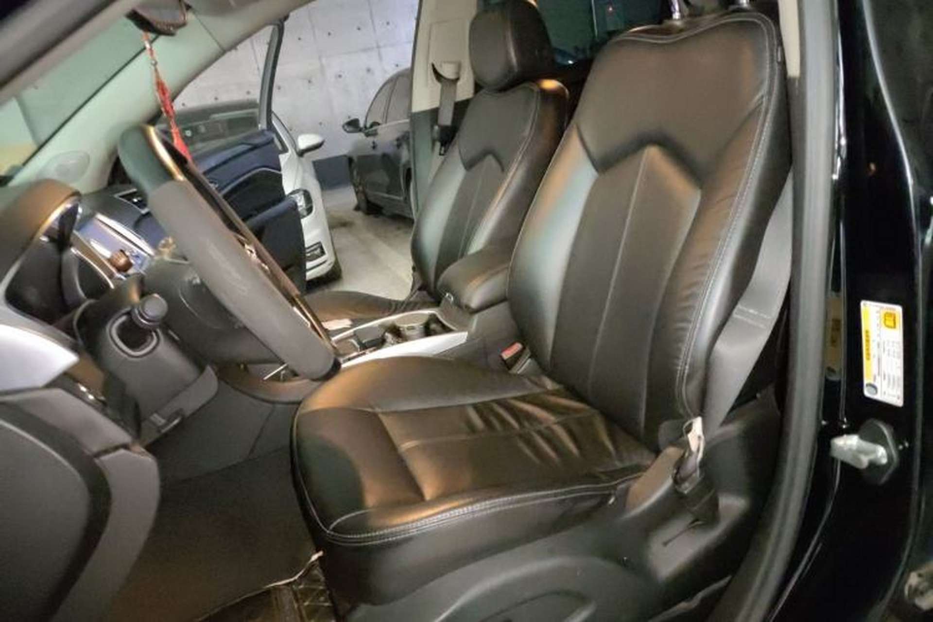 Used Cadillac SRX 2014 3.0L Comfort Model Left Front Seat