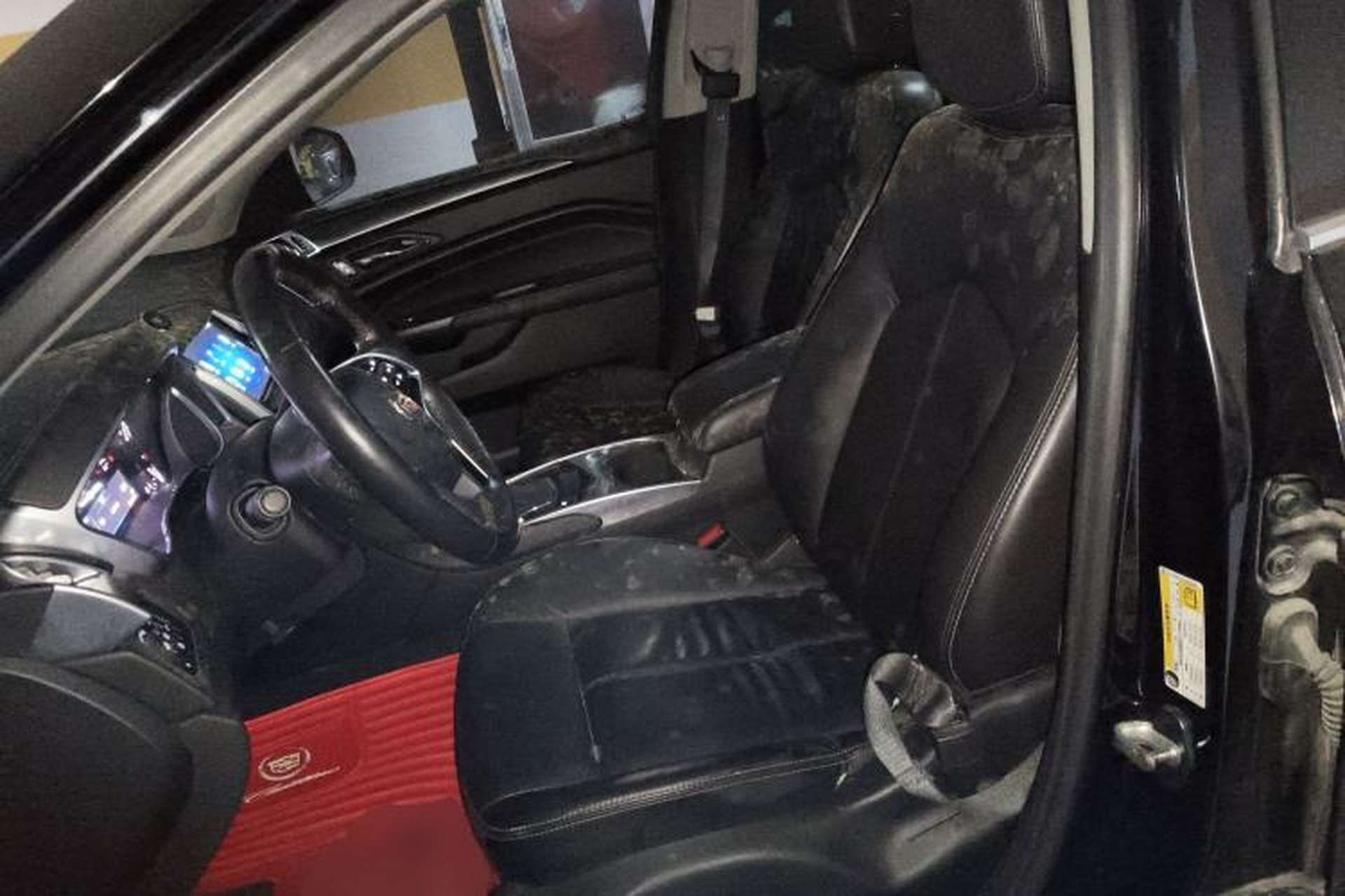 Used Cadillac SRX 2014 3.0L Comfort Model Left Front Seat
