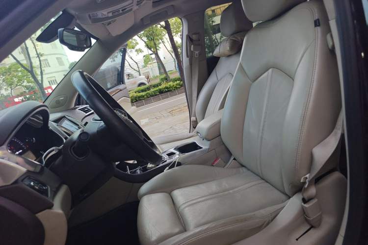 Used Cadillac SRX 2014 3.0L Elite Model Left Front Seat