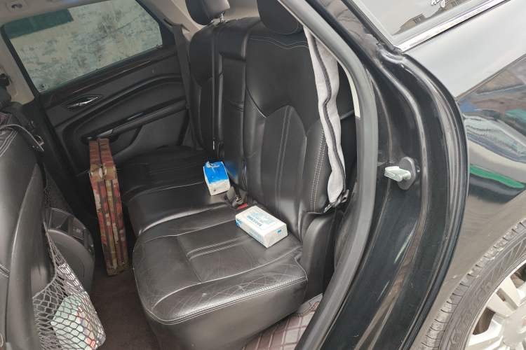 Used Cadillac SRX 2014 3.0L Luxury Model Left Rear Seat