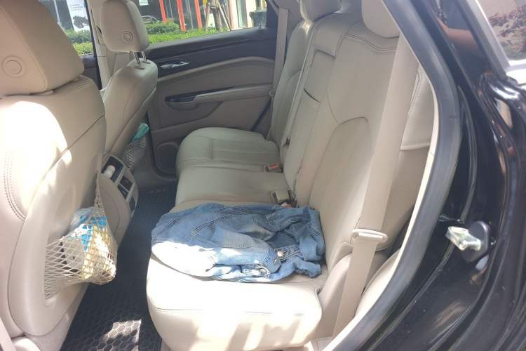 Used Cadillac SRX 2014 3.0L Elite Model Left Rear Seat