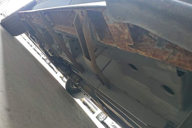 Used Cadillac SRX 2014 3.0L Elite Model Left Side Sill