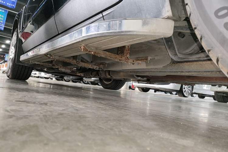 Used Cadillac SRX 2014 3.0L Elite Model Left Side Sill