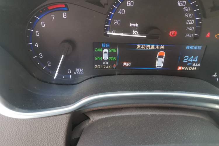 Used Cadillac SRX 2014 3.0L Leading Model Odometer Close Up