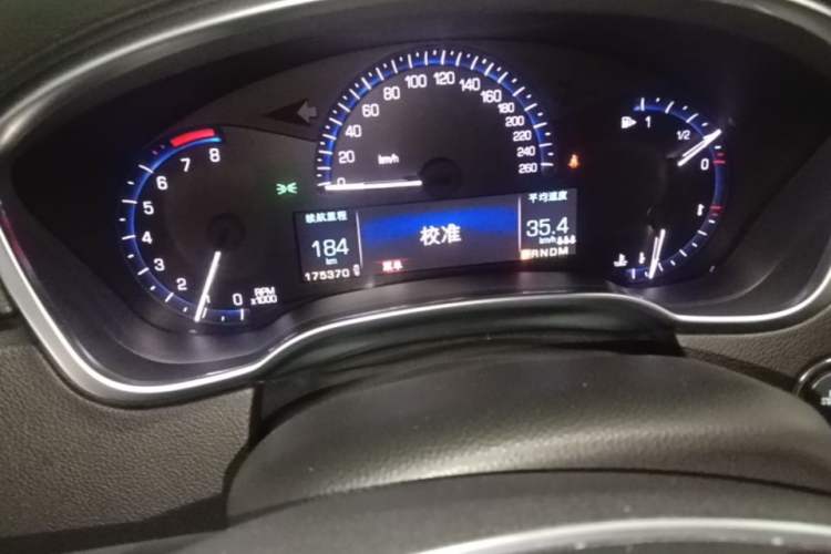Used Cadillac SRX 2014 3.0L Comfort Model Odometer Close Up