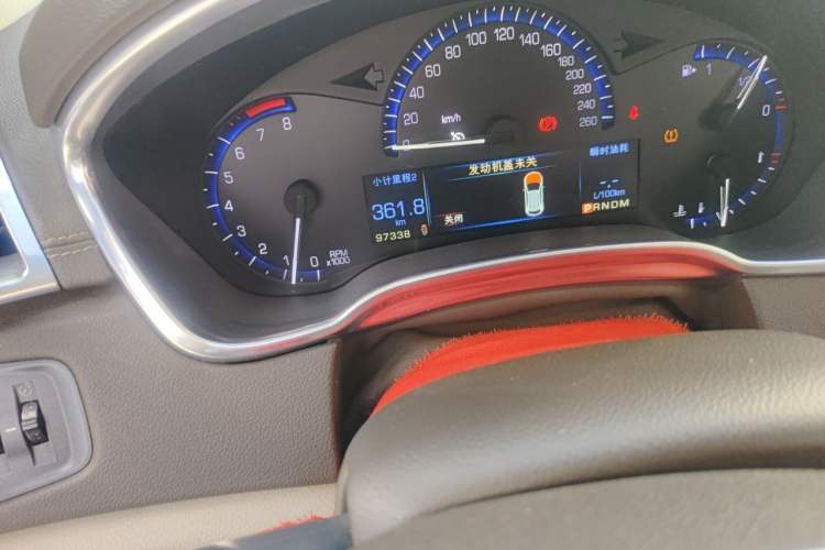 Used Cadillac SRX 2014 3.0L Elite Model Odometer Close Up
