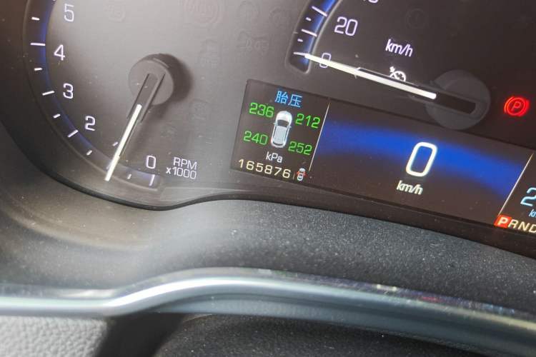 Used Cadillac SRX 2014 3.0L Leading Model Odometer Close Up