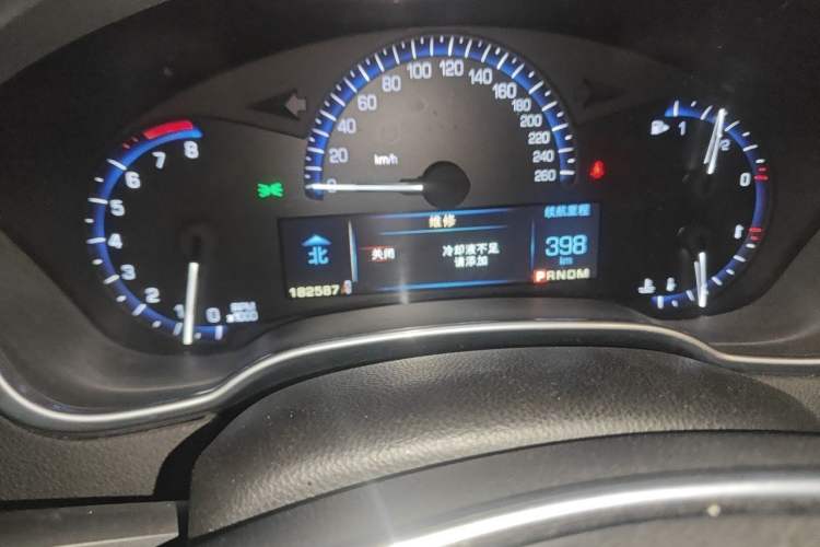 Used Cadillac SRX 2014 3.0L Elite Model Odometer Close Up
