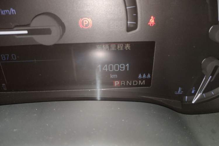 Used Cadillac SRX 2014 3.0L Elite Model Odometer Close Up