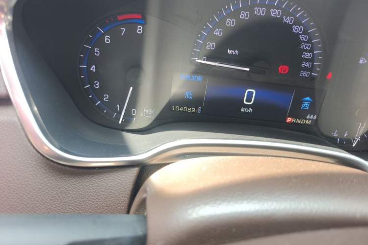 Used Cadillac SRX 2014 3.0L Elite Model Odometer Close Up