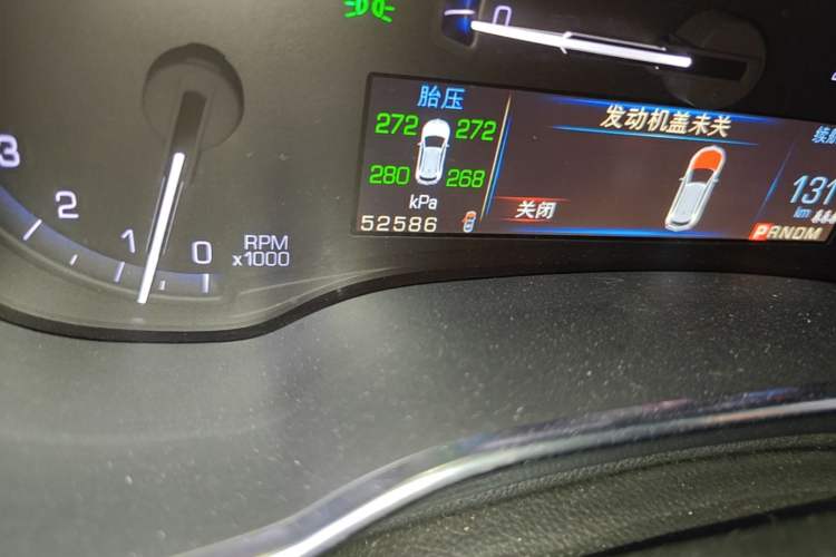 Used Cadillac SRX 2014 3.0L Elite Model Odometer Close Up