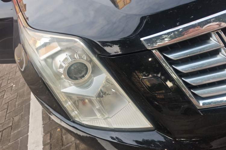 Used Cadillac SRX 2014 3.0L Elite Model Right Front Headlight