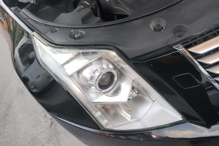 Used Cadillac SRX 2014 3.0L Elite Model Right Front Headlight