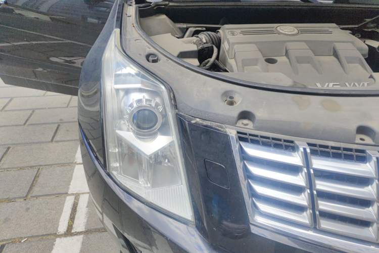 Used Cadillac SRX 2014 3.0L Elite Model Right Front Headlight