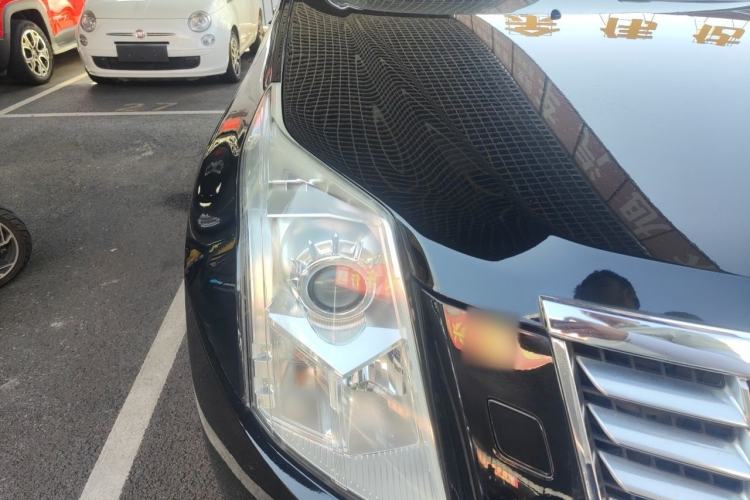 Used Cadillac SRX 2014 3.0L Comfort Model Right Front Headlight