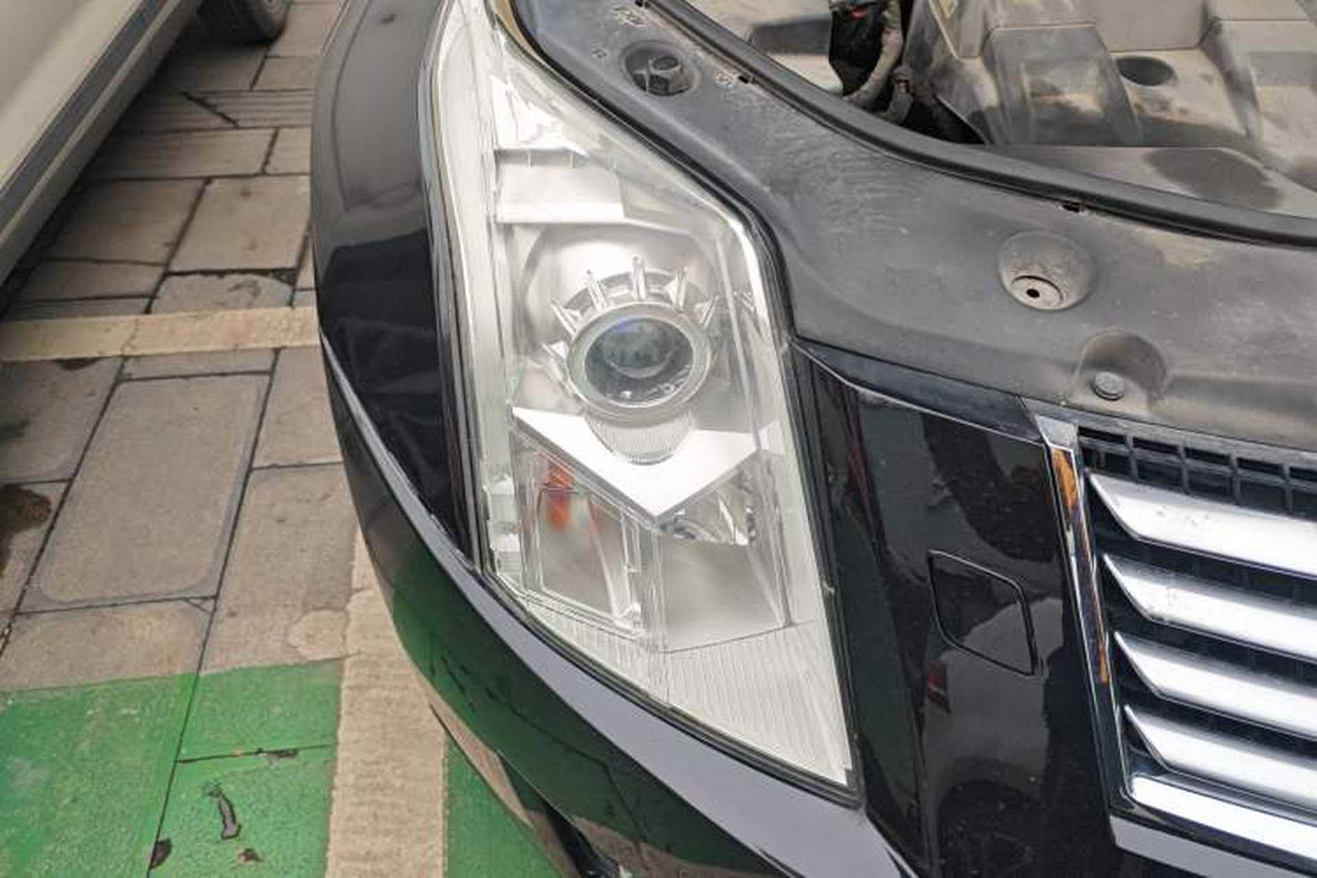 Used Cadillac SRX 2014 3.0L Comfort Model Right Front Headlight