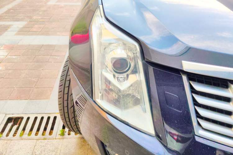 Used Cadillac SRX 2014 3.0L Leading Model Right Front Headlight