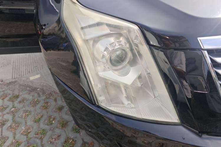 Used Cadillac SRX 2014 3.0L Elite Model Right Front Headlight
