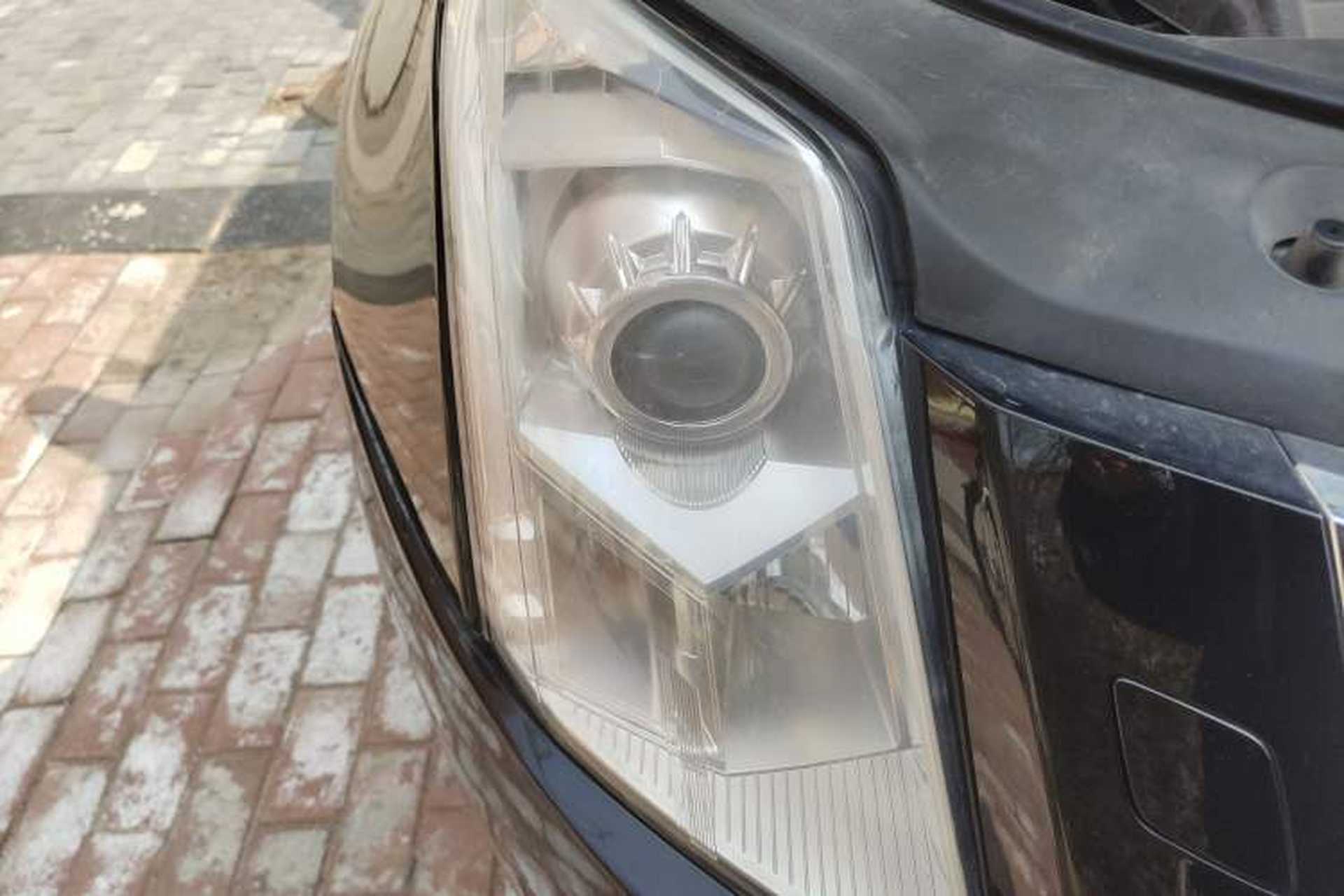 Used Cadillac SRX 2014 3.0L Elite Model Right Front Headlight