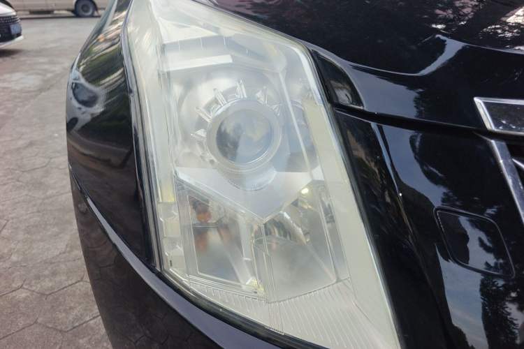 Used Cadillac SRX 2014 3.0L Elite Model Right Front Headlight