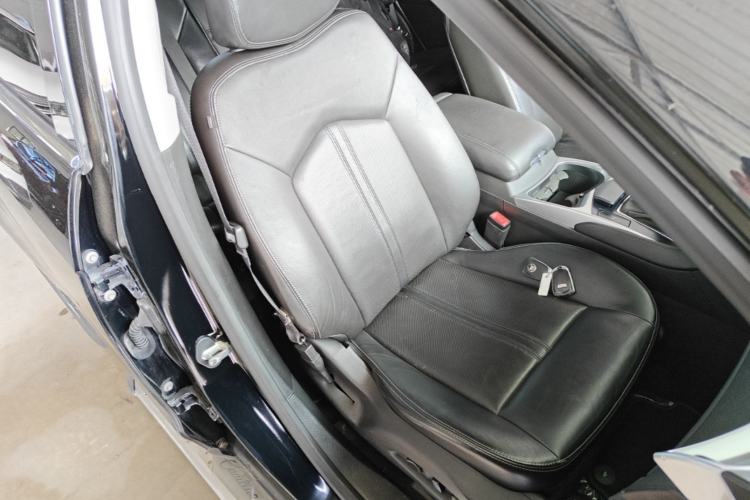 Used Cadillac SRX 2014 3.0L Elite Model Right Front Seat