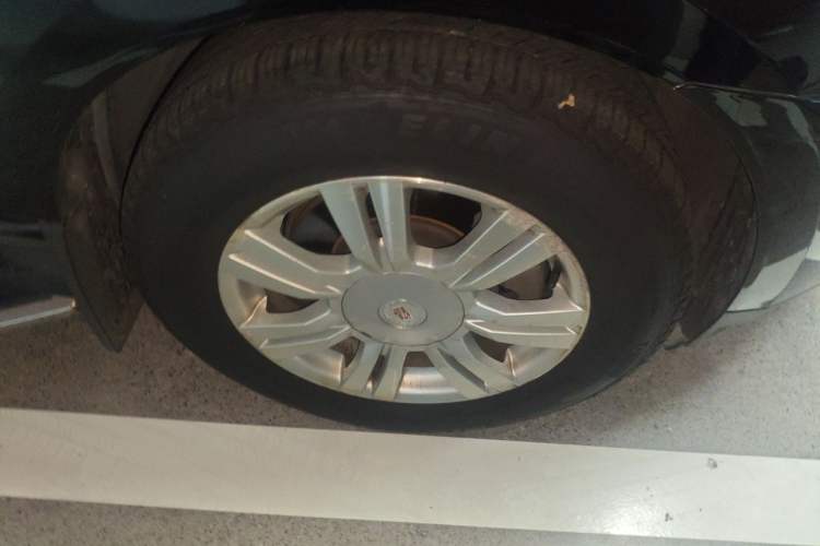 Used Cadillac SRX 2014 3.0L Elite Model Right Front Wheel Hub