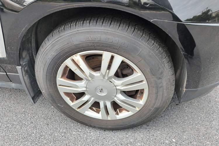 Used Cadillac SRX 2014 3.0L Comfort Model Right Front Wheel Hub