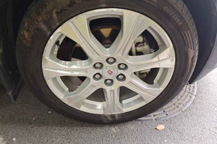 Used Cadillac SRX 2014 3.0L Leading Model Right Front Wheel Hub