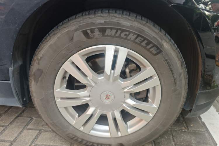 Used Cadillac SRX 2014 3.0L Elite Model Right Front Wheel Hub