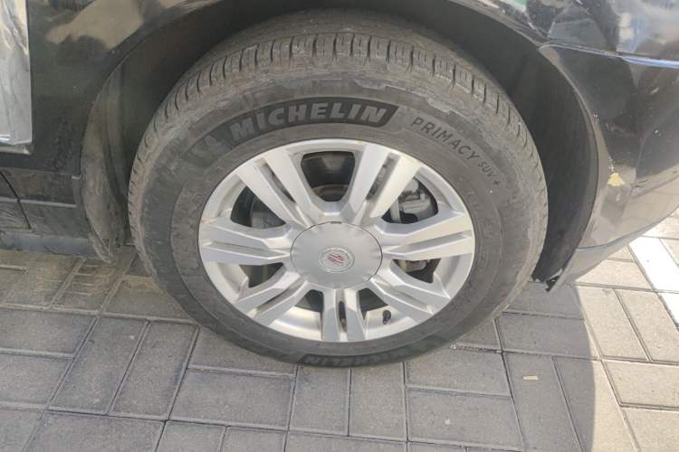 Used Cadillac SRX 2014 3.0L Elite Model Right Front Wheel Hub