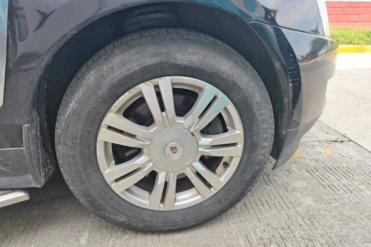 Used Cadillac SRX 2014 3.0L Elite Model Right Front Wheel Hub