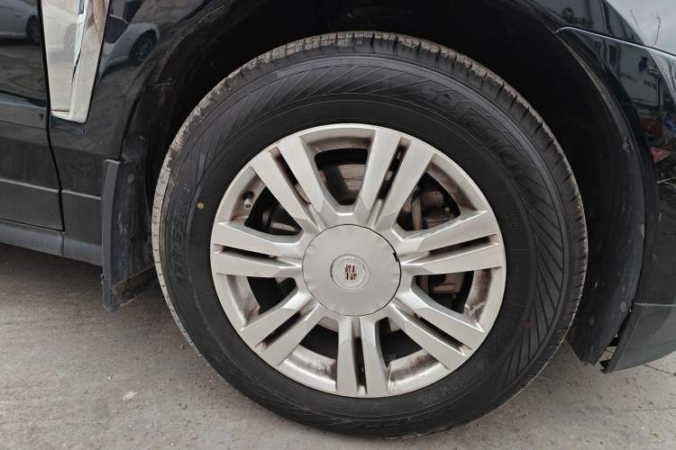 Used Cadillac SRX 2014 3.0L Luxury Model Right Front Wheel Hub