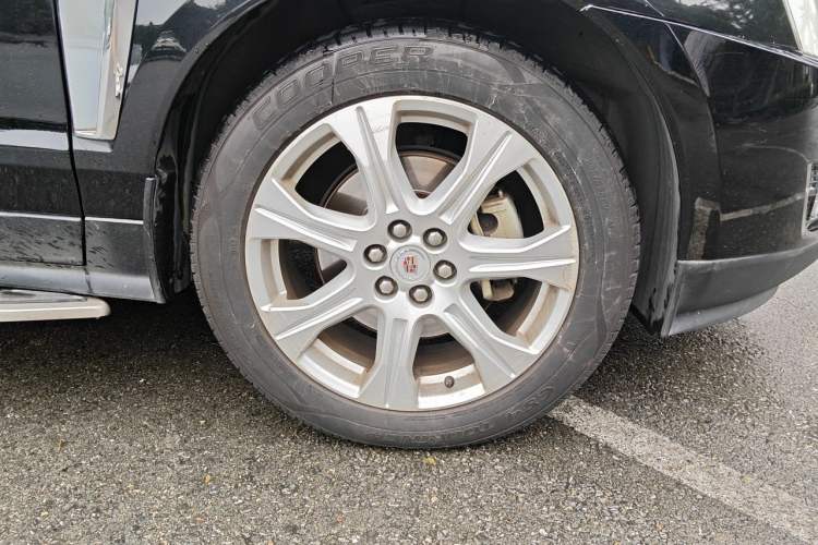 Used Cadillac SRX 2014 3.0L Luxury Model Right Front Wheel Hub