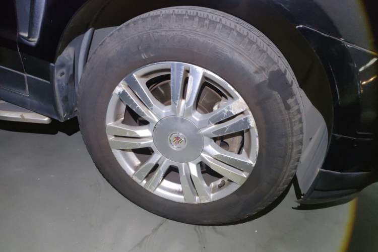 Used Cadillac SRX 2014 3.0L Elite Model Right Front Wheel Hub