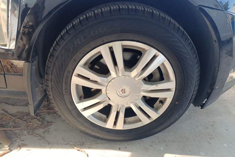 Used Cadillac SRX 2014 3.0L Luxury Model Right Front Wheel Hub